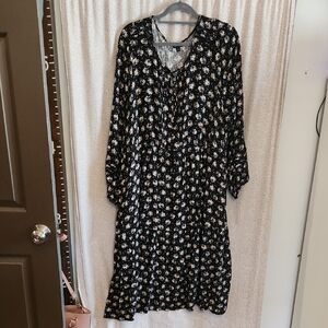 Torrid Black Floral Midi Dress